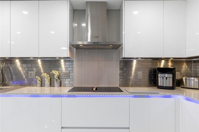 2500 Parkview Dr 1121, Hallandale Beach, FL 33009