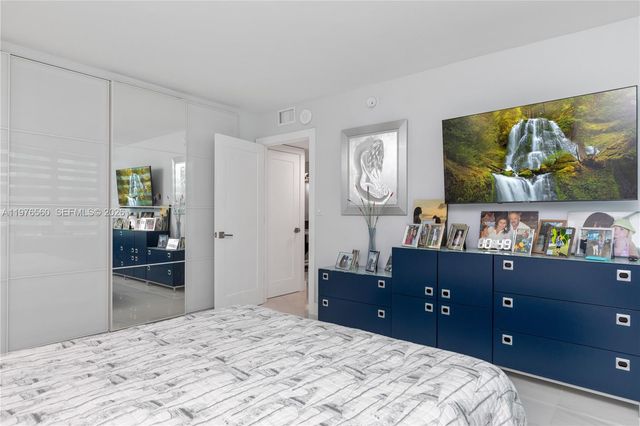 2500 Parkview Dr 1121, Hallandale Beach, FL 33009