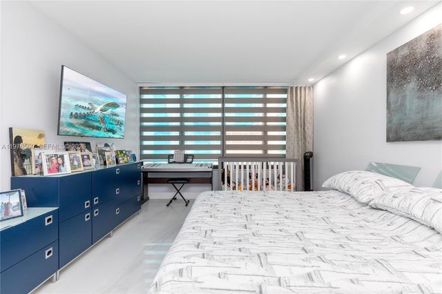 2500 Parkview Dr 1121, Hallandale Beach, FL 33009