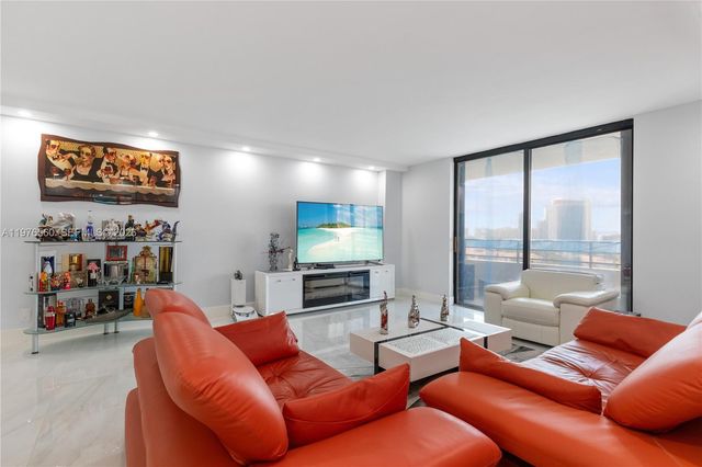 2500 Parkview Dr 1121, Hallandale Beach, FL 33009