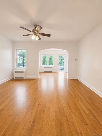 92-47 76th Street, Woodhaven, NY 11421