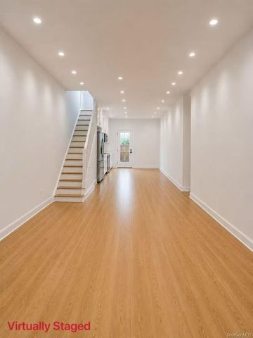 92-47 76th Street, Woodhaven, NY 11421