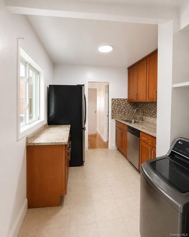 92-47 76th Street, Woodhaven, NY 11421