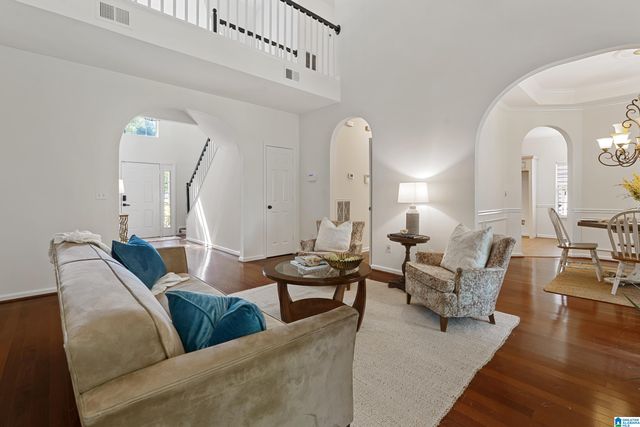 5513 FAWN CIRCLE, Hoover, AL 35226