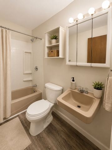 8 Exchange Ct 2, Waltham, MA 02452