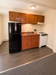 8 Exchange Ct 2, Waltham, MA 02452
