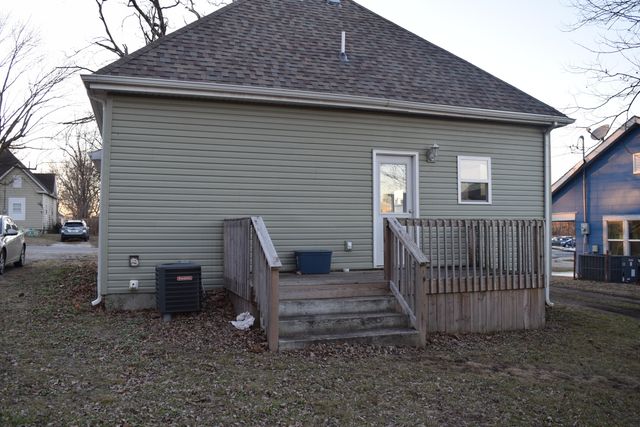 2340 N Kellett Avenue, Springfield, MO 65803