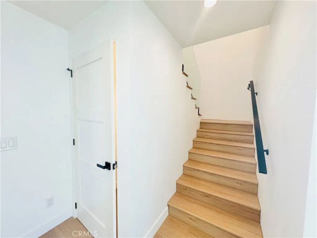 6860 Aura Avenue, Reseda, CA 91335