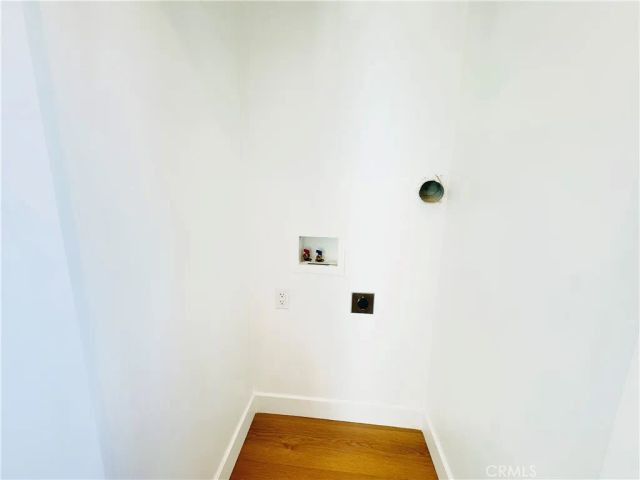 6860 Aura Avenue, Reseda, CA 91335