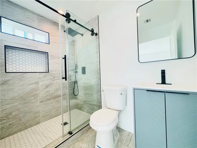 6860 Aura Avenue, Reseda, CA 91335