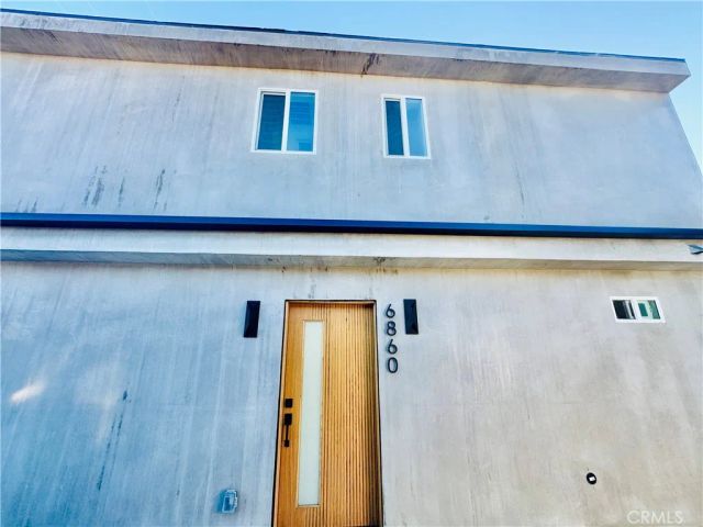 6860 Aura Avenue, Reseda, CA 91335