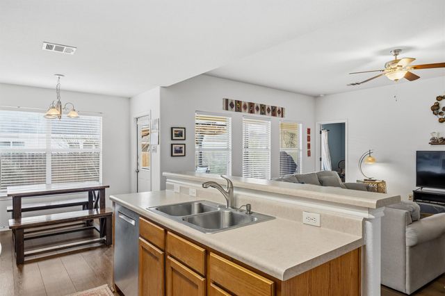 1508 Uvalde DR, Hutto, TX 78634