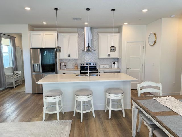 3345 Misty Lake Dr, Antelope, CA 95843