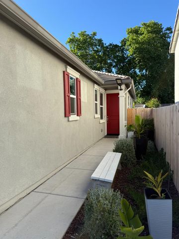 3345 Misty Lake Dr, Antelope, CA 95843