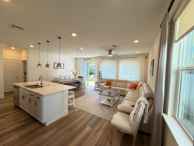 3345 Misty Lake Dr, Antelope, CA 95843