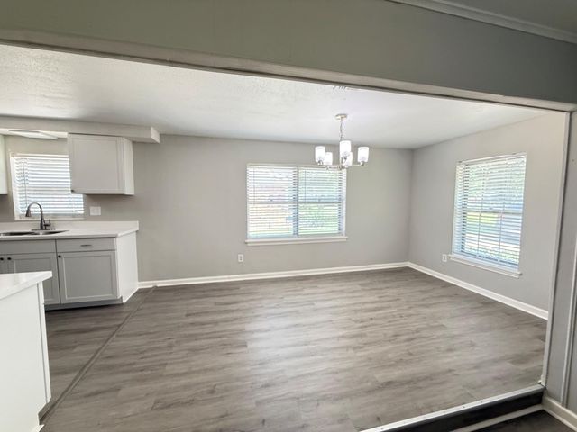 123 Lone Oak Drive, Highlands, TX 77562