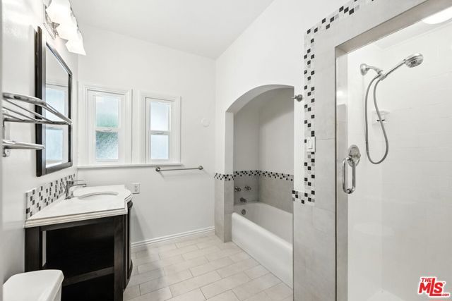 100 N Mansfield Avenue, Los Angeles, CA 90036