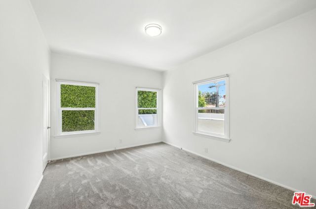 100 N Mansfield Avenue, Los Angeles, CA 90036