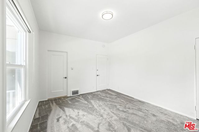 100 N Mansfield Avenue, Los Angeles, CA 90036