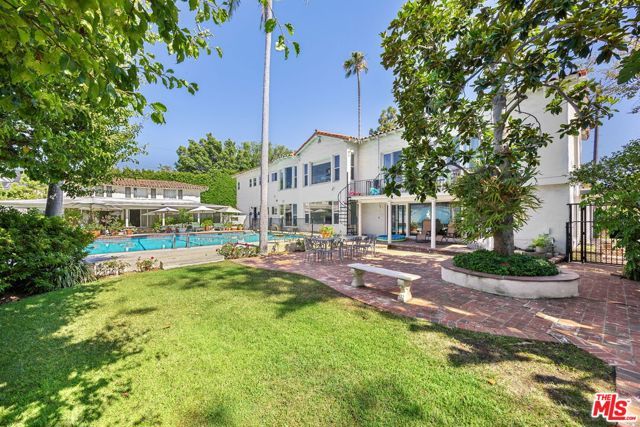 100 N Mansfield Avenue, Los Angeles, CA 90036