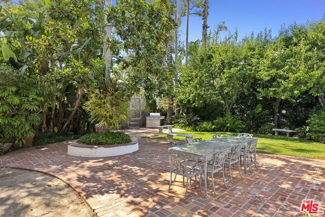 100 N Mansfield Avenue, Los Angeles, CA 90036