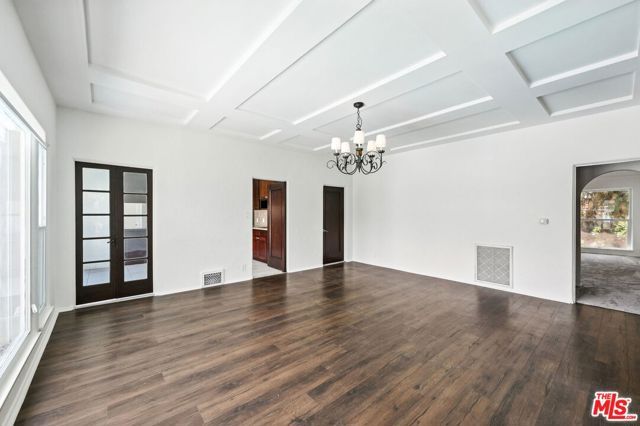 100 N Mansfield Avenue, Los Angeles, CA 90036