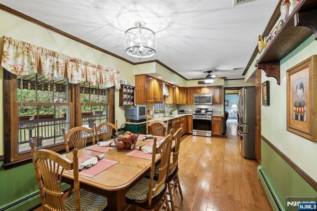 15 Bourbon Street, Wayne, NJ 07470
