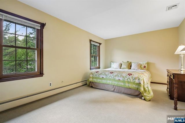 15 Bourbon Street, Wayne, NJ 07470