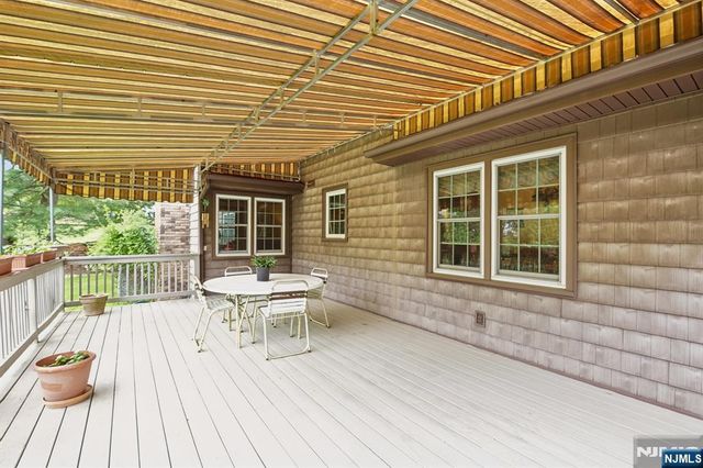 15 Bourbon Street, Wayne, NJ 07470