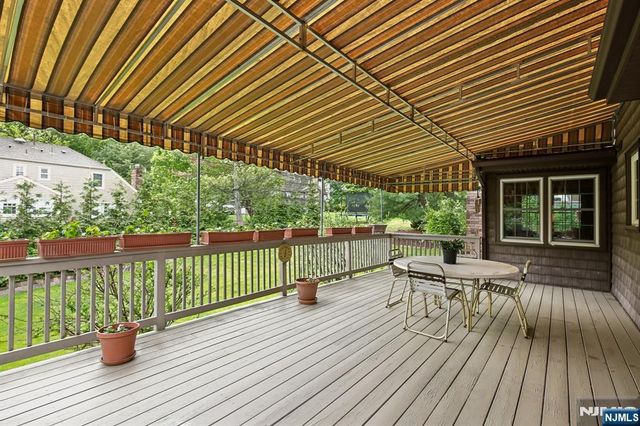 15 Bourbon Street, Wayne, NJ 07470