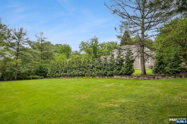 15 Bourbon Street, Wayne, NJ 07470