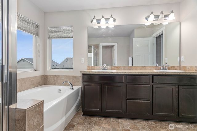 716 Brookstone Street, Mount Vernon, WA 98273