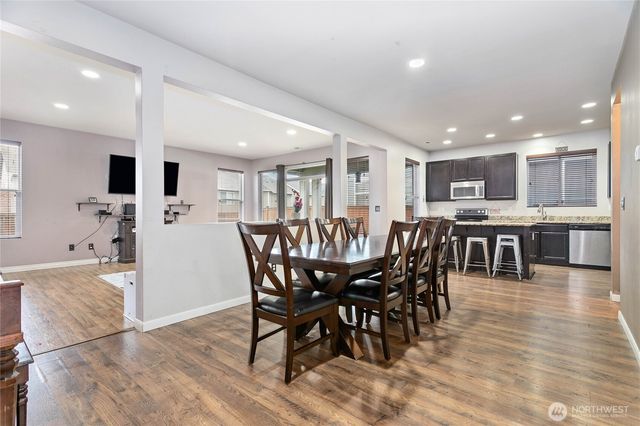 716 Brookstone Street, Mount Vernon, WA 98273