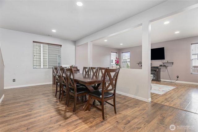 716 Brookstone Street, Mount Vernon, WA 98273