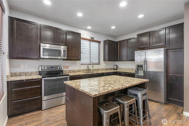 716 Brookstone Street, Mount Vernon, WA 98273