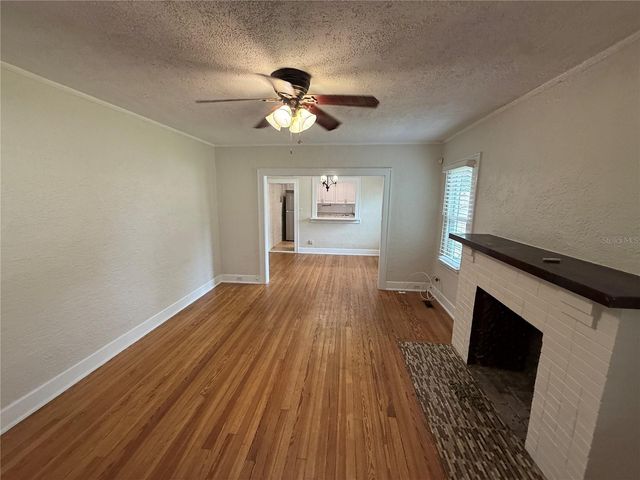 534 W OSCEOLA STREET, Clermont, FL 34711