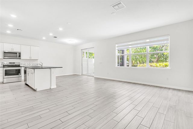 4164 Ficus St, Hollywood, FL 33021