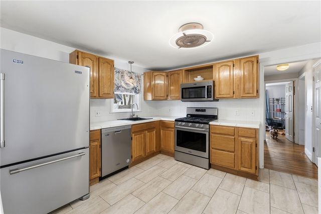 136 Missouri Drive, Warwick, RI 02886