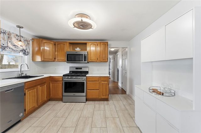 136 Missouri Drive, Warwick, RI 02886