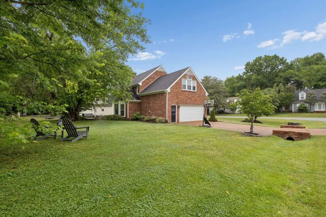 141 Cottonwood Dr, Franklin, TN 37069