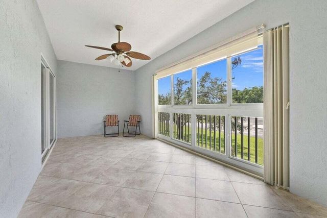 2087 SE Wild Meadow Circle, Port St. Lucie, FL 34952
