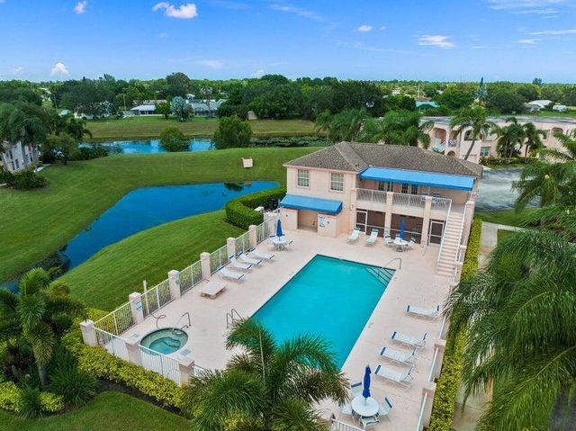 2087 SE Wild Meadow Circle, Port St. Lucie, FL 34952