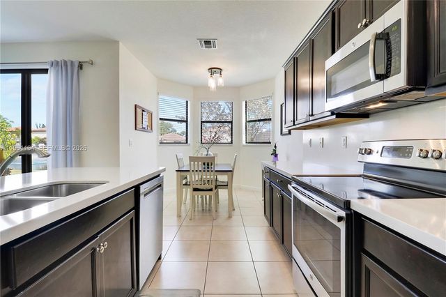 6025 Night Heron Court, Greenacres, FL 33415