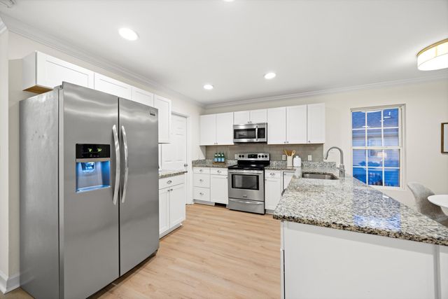 2211 E 12th Street, Chattanooga, TN 37404