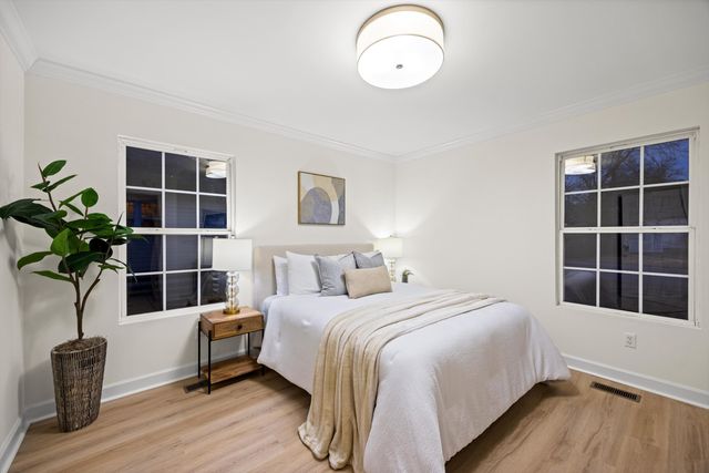 2211 E 12th Street, Chattanooga, TN 37404