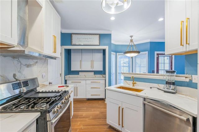 6914 Waters Edge Drive, Stone Mountain, GA 30087