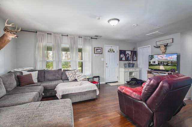 1447 Baxter Ridge Road, Lawrenceburg, KY 40342