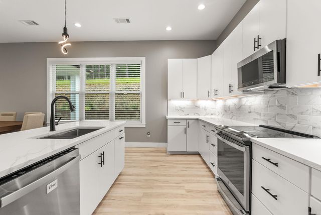 25310 Kanis Road, Little Rock, AR 72223