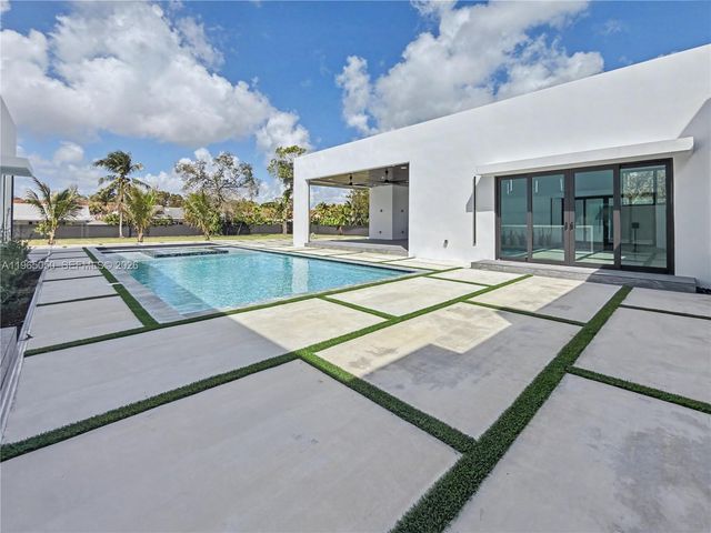 11481 SW 93 St, Miami, FL 33176