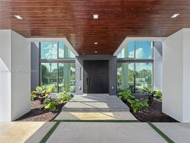 11481 SW 93 St, Miami, FL 33176